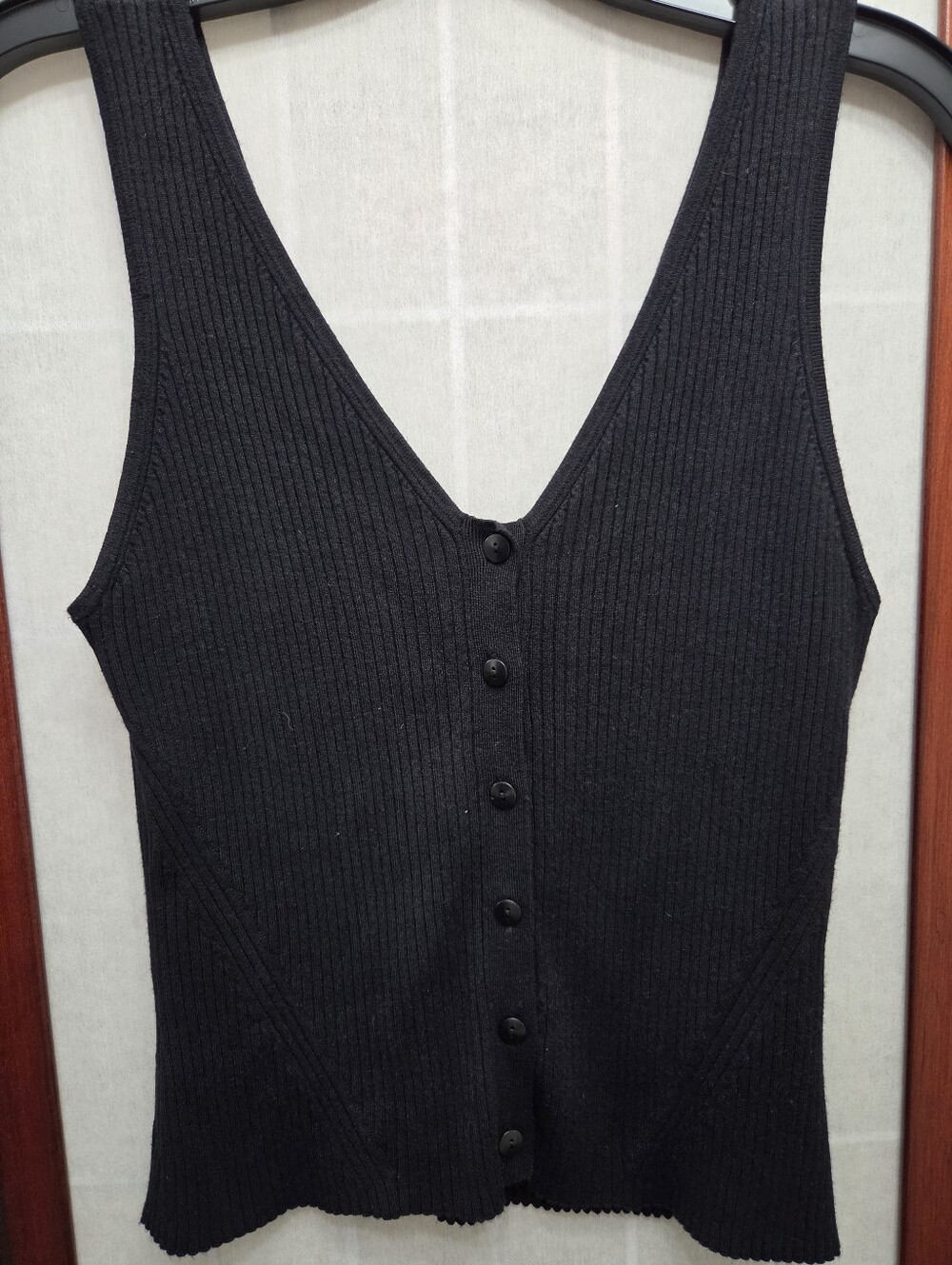 Madewell Black Ribbed V-Neck Button Down Knit Tank Top M Minimalist Chic Basics